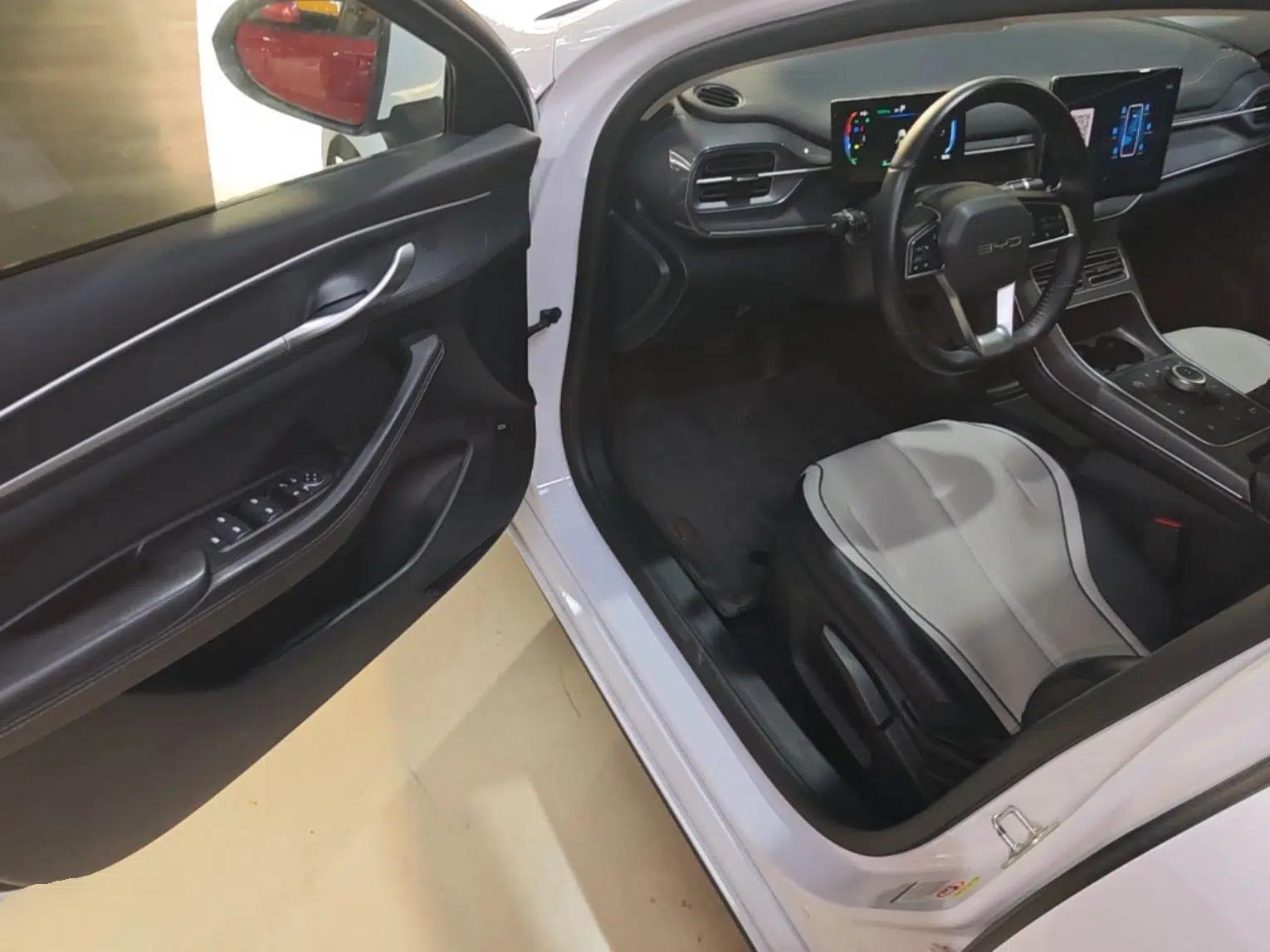 Used BYD Destroyer 05 2024 HONOR Edition DM-i 55KM Luxury Model — миниатюра 18