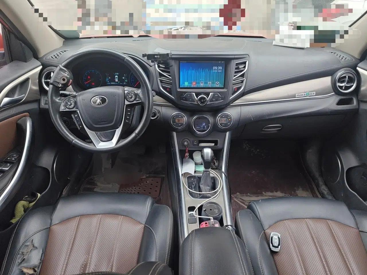 Used BYD Song 2016 Gaishi Edition 1.5TID Automatic Luxury Model — миниатюра 9