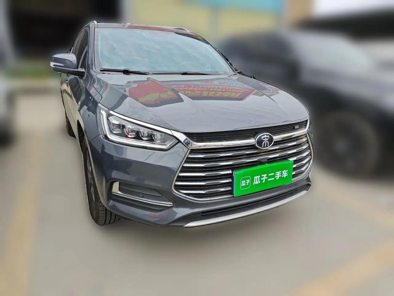 Used BYD Song 2020 Classic Edition 1.5T Automatic Elite Model — миниатюра 3