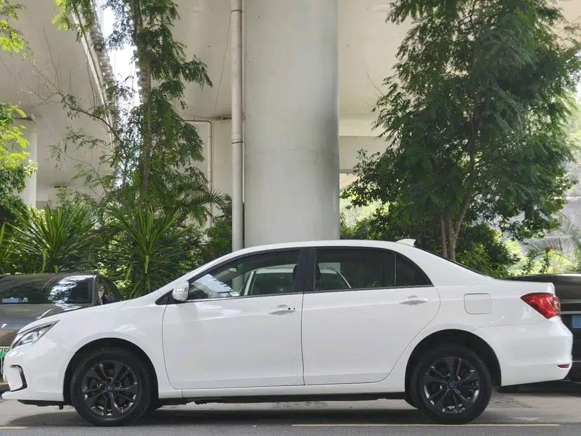 Used BYD Qin New Energy 2017 1.5T Luxury Model — миниатюра 17