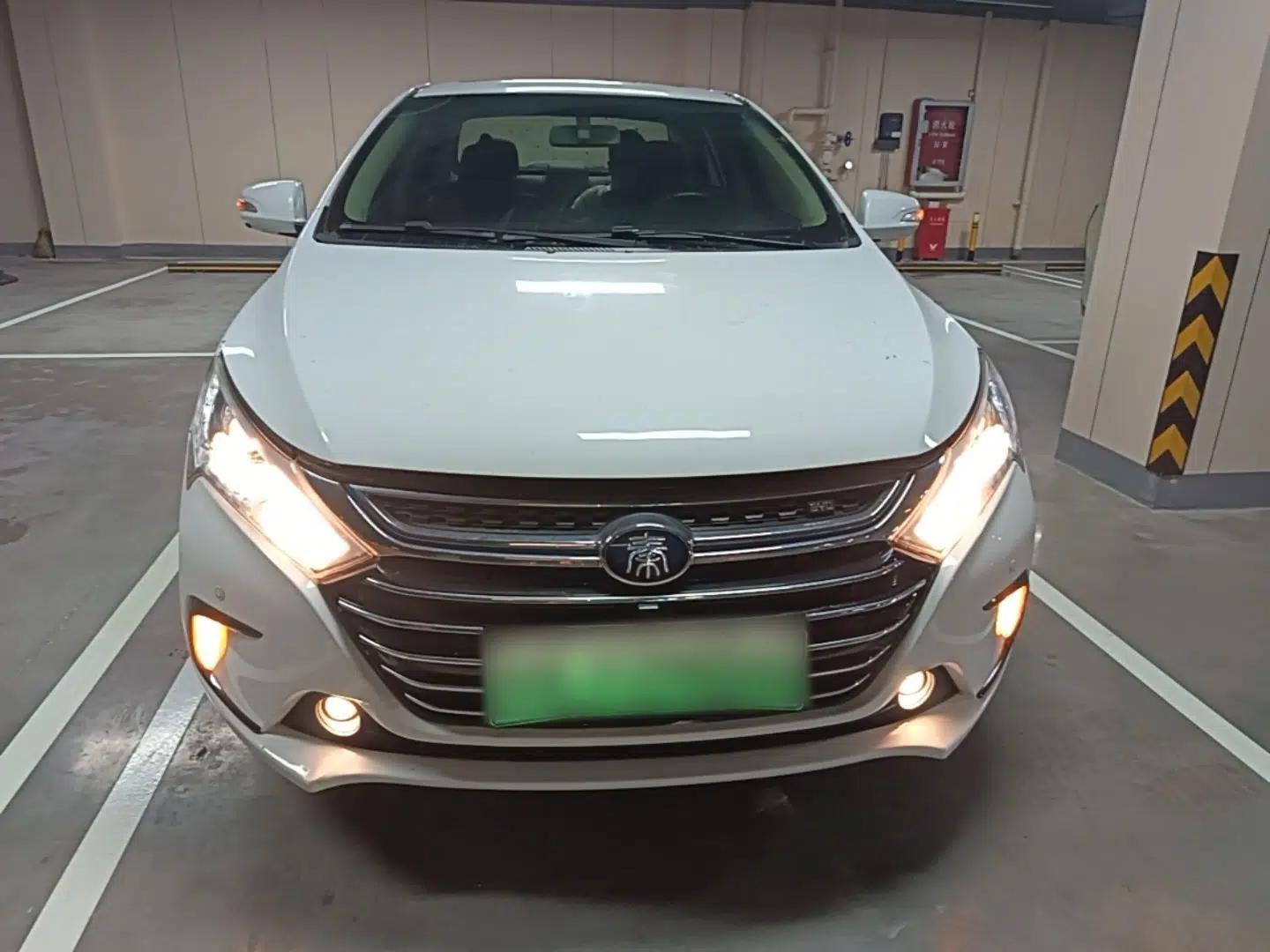 Used BYD Qin New Energy 2018 1.5T Smart Connect Premium Model — миниатюра 2