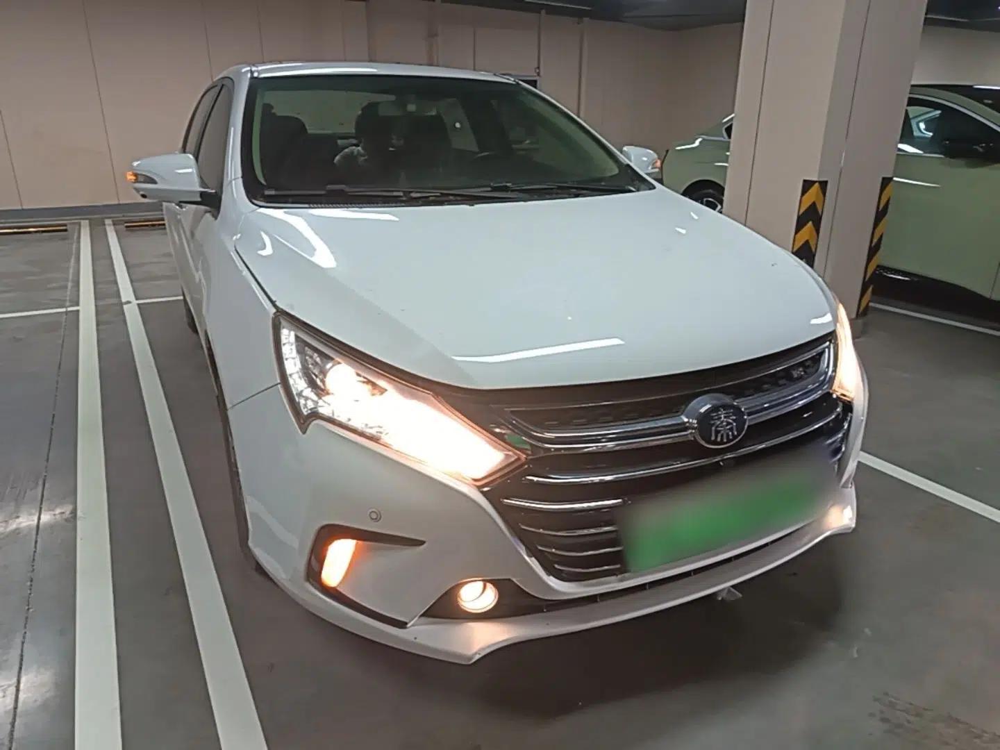Used BYD Qin New Energy 2018 1.5T Smart Connect Premium Model — миниатюра 3