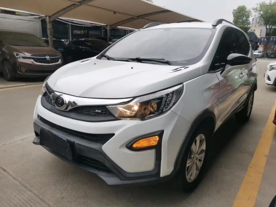 Used BYD Yuan 2017 1.5L Automatic Cool & Stylish Model — миниатюра 1