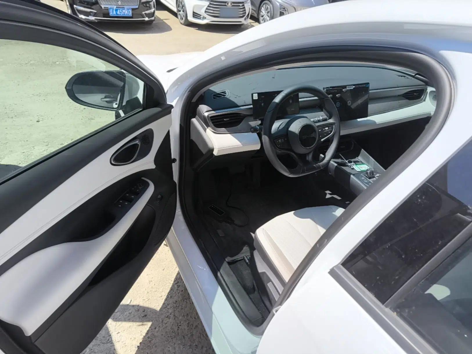 Used BYD Seal 05 DM-i 2025 DM-i Smart Drive 55KM Luxury Model — миниатюра 18