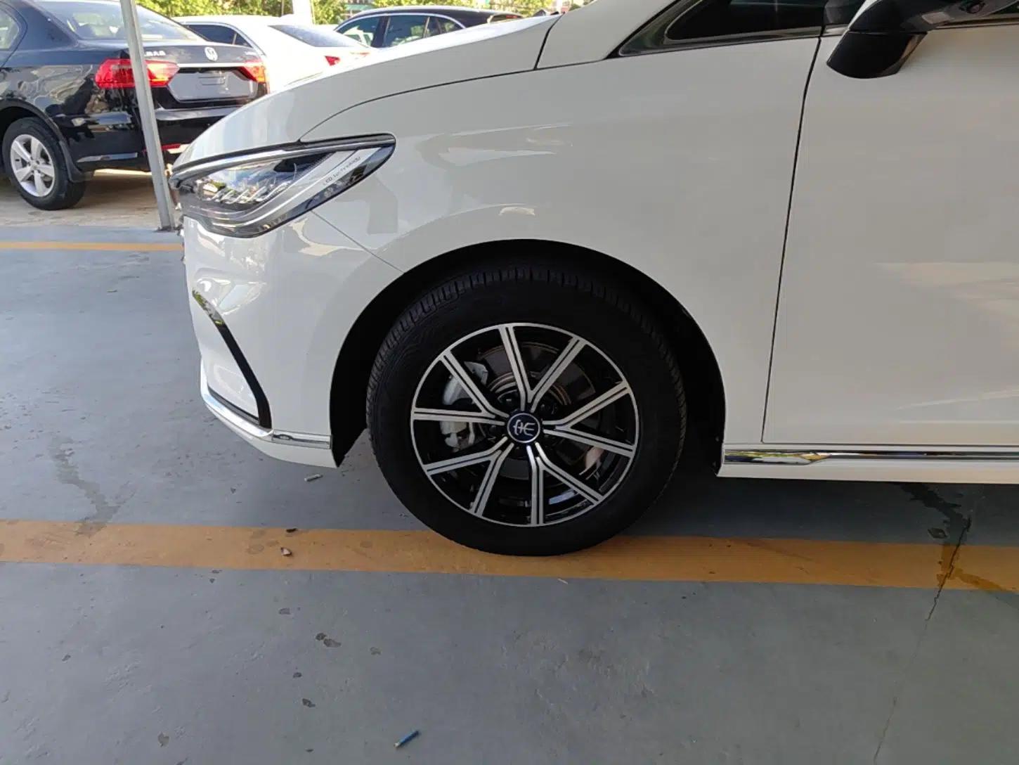 Used BYD Song MAX New Energy 2022 DM-i 105KM Executive Edition — миниатюра 10