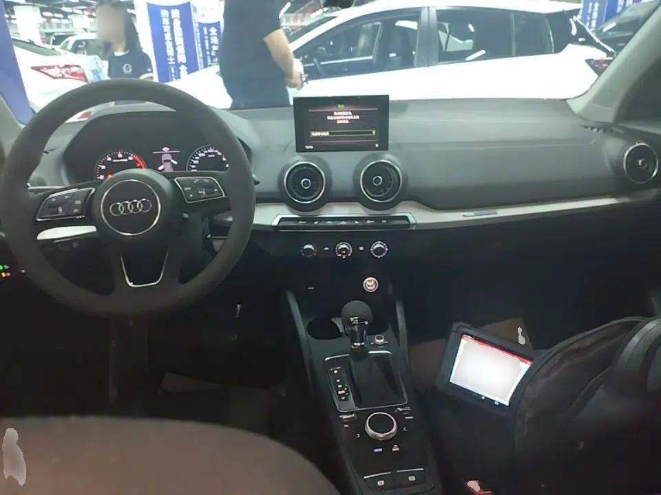 Audi Q2L 2020 35 TFSI Ambition Dynamic Edition — миниатюра 12
