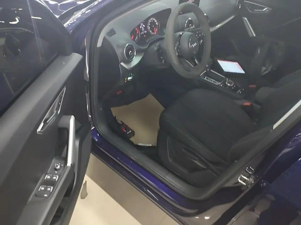 Audi Q2L 2020 35 TFSI Ambition Dynamic Edition — миниатюра 18