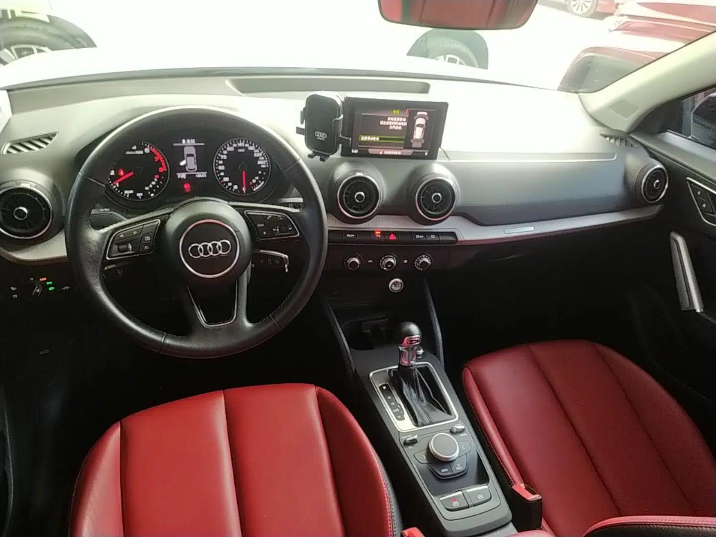 Audi Q2L 2020 35 TFSI Ambition Dynamic Edition — миниатюра 12