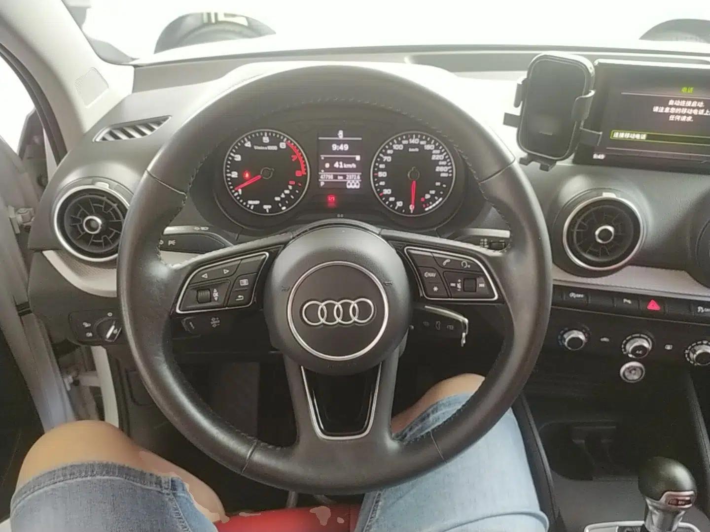 Audi Q2L 2020 35 TFSI Ambition Dynamic Edition — миниатюра 13