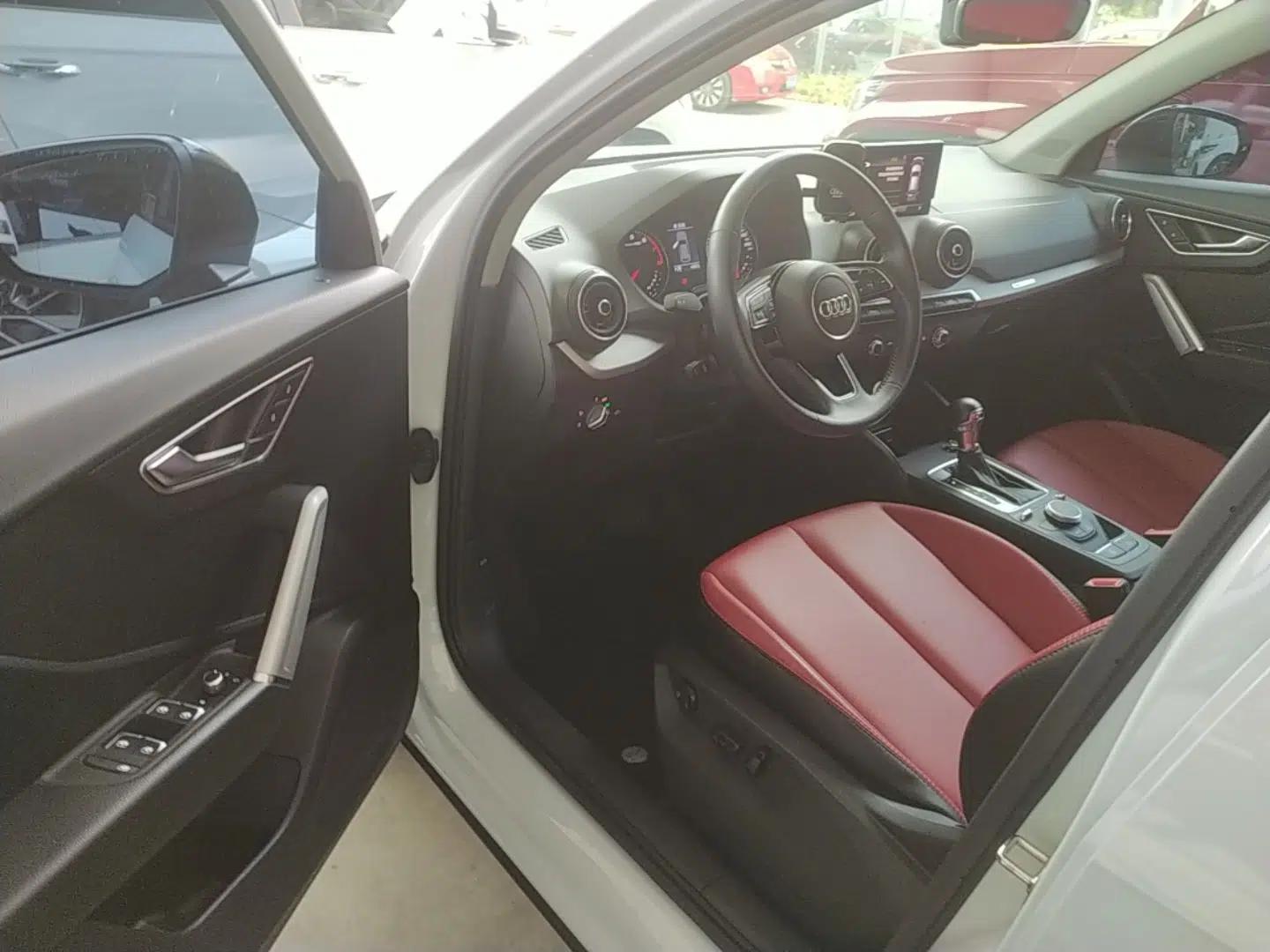 Audi Q2L 2020 35 TFSI Ambition Dynamic Edition — миниатюра 18