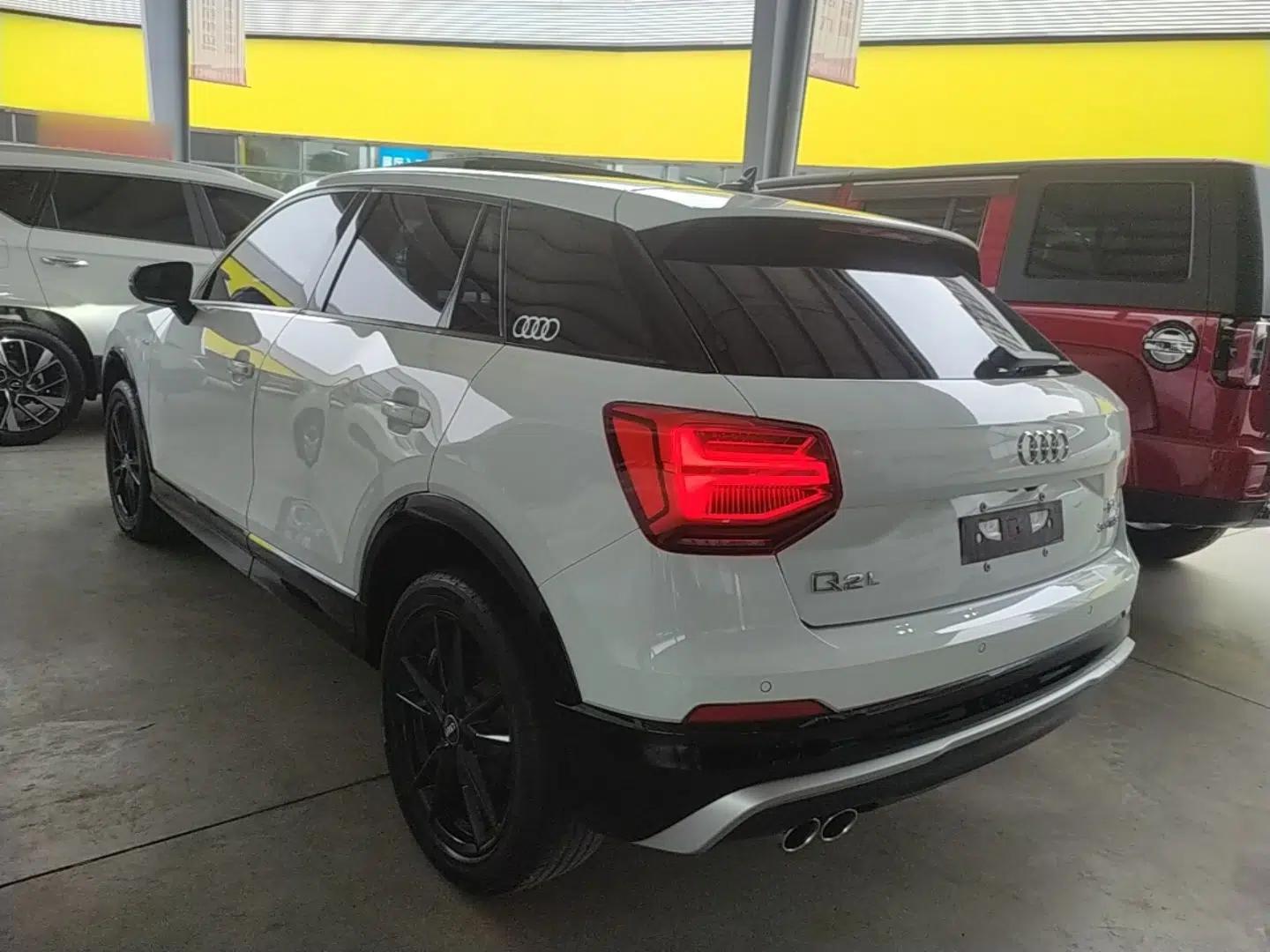 Audi Q2L 2020 35 TFSI Ambition Dynamic Edition — миниатюра 4