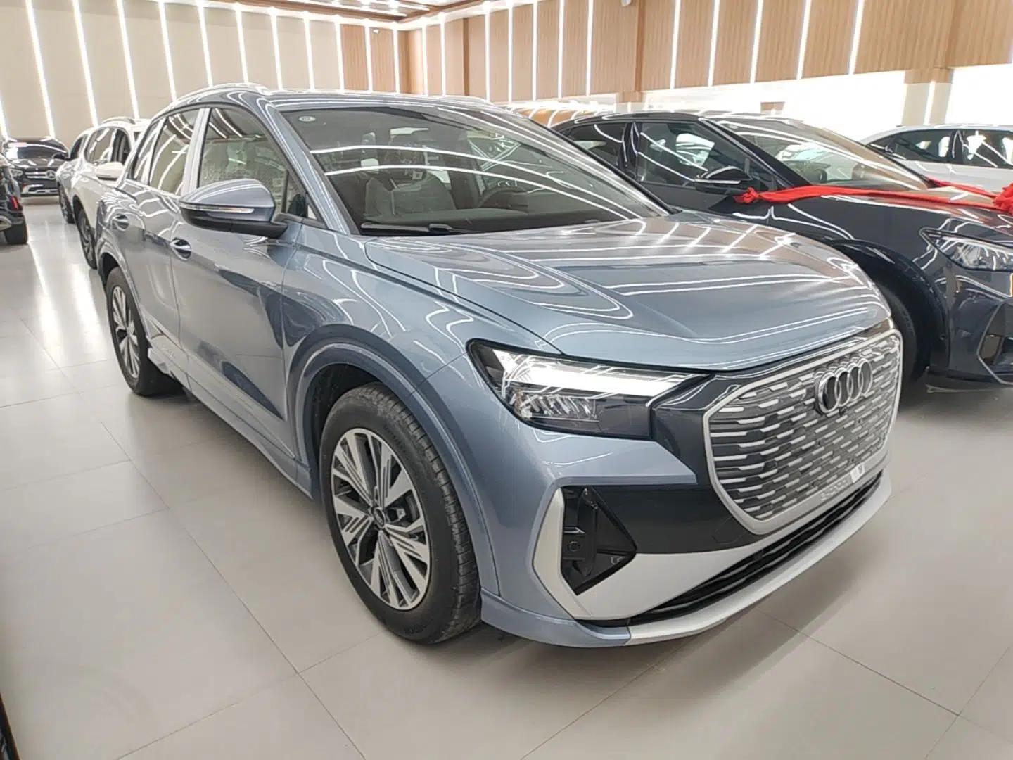Audi Q4 e-tron 2024 40 e-tron Adventure Edition — миниатюра 3