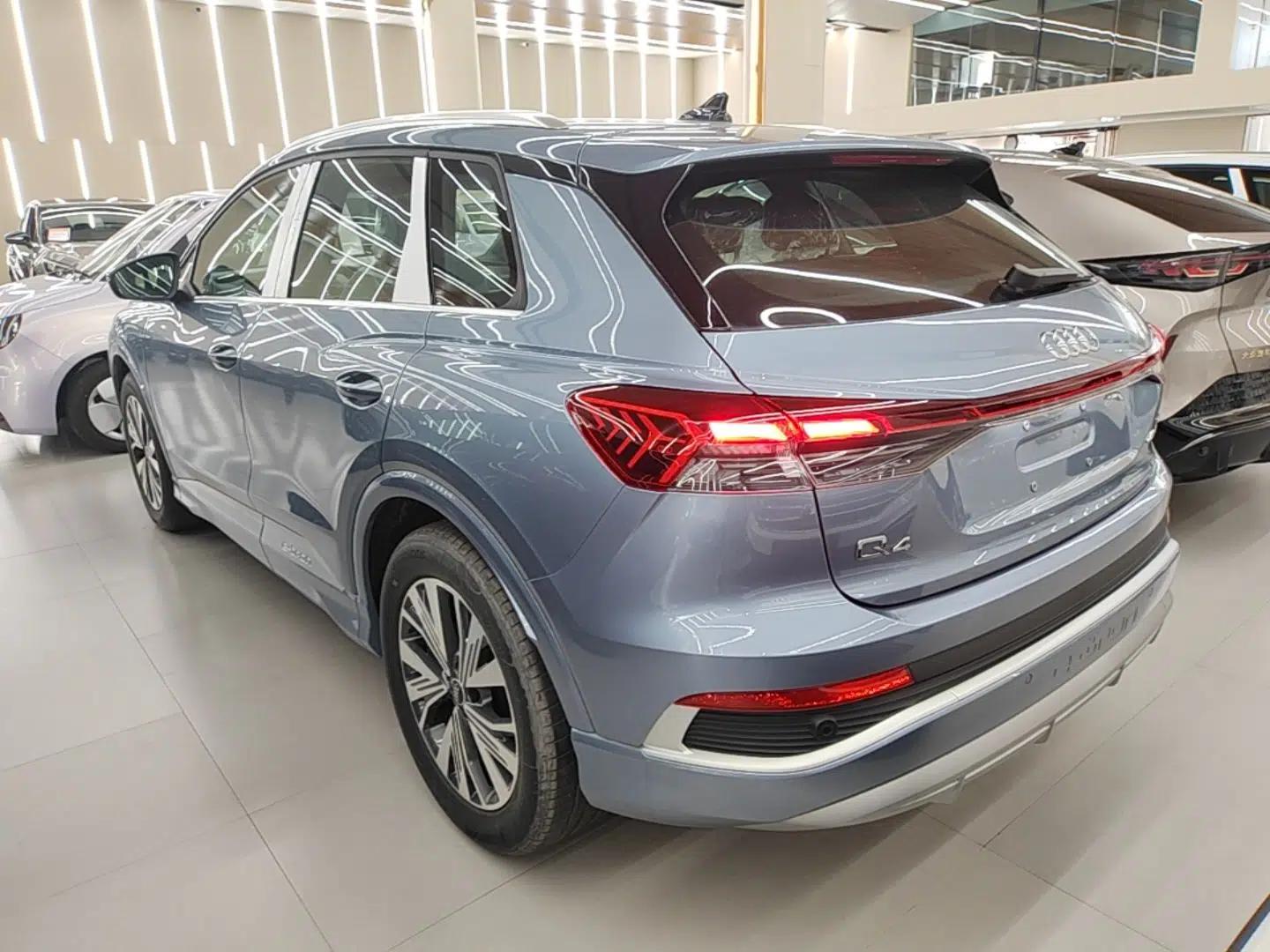 Audi Q4 e-tron 2024 40 e-tron Adventure Edition — миниатюра 4