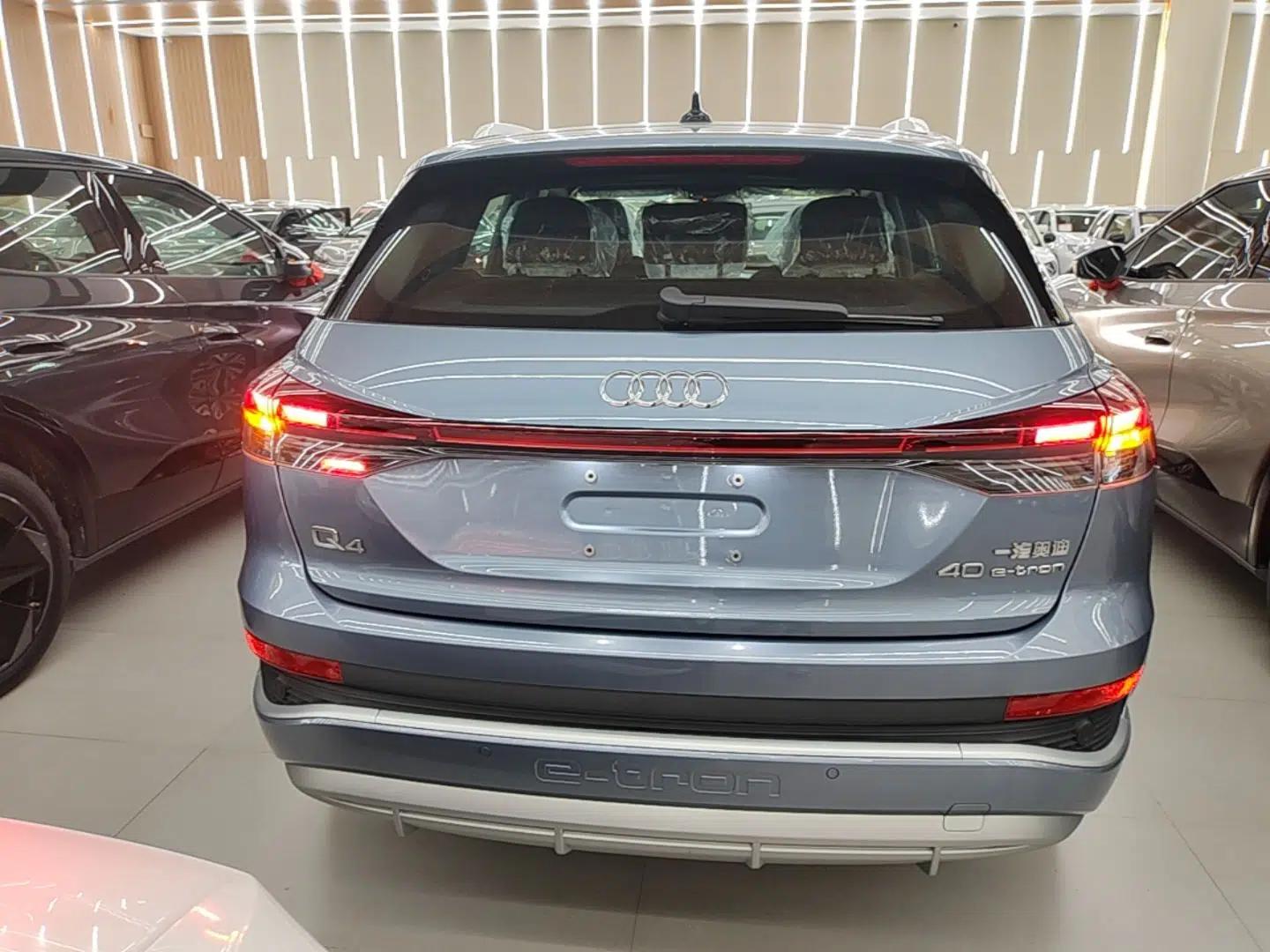 Audi Q4 e-tron 2024 40 e-tron Adventure Edition — миниатюра 5