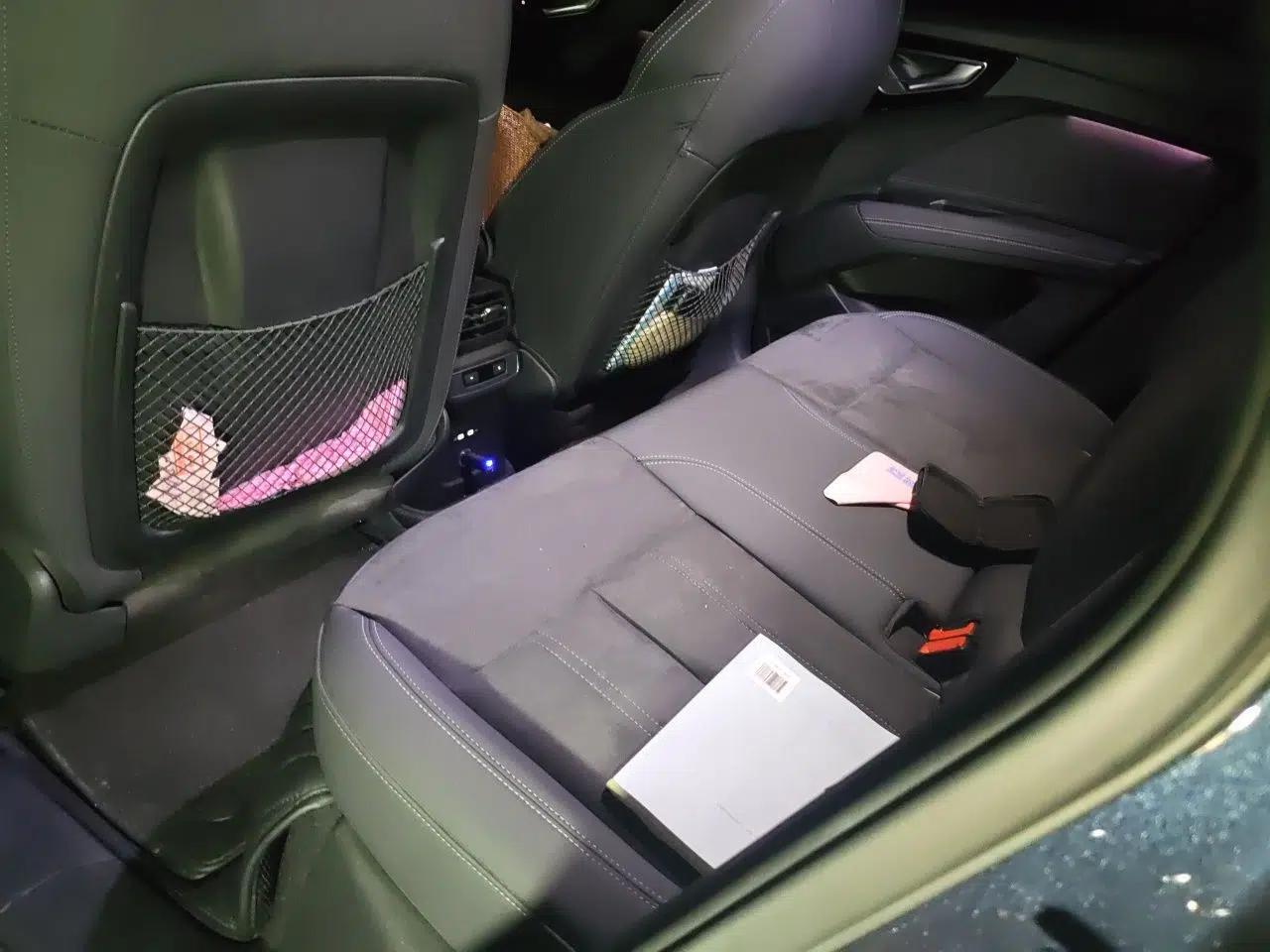 Audi Q4 e-tron 2024 40 e-tron Boundary Edition in Midnight Blue — миниатюра 20