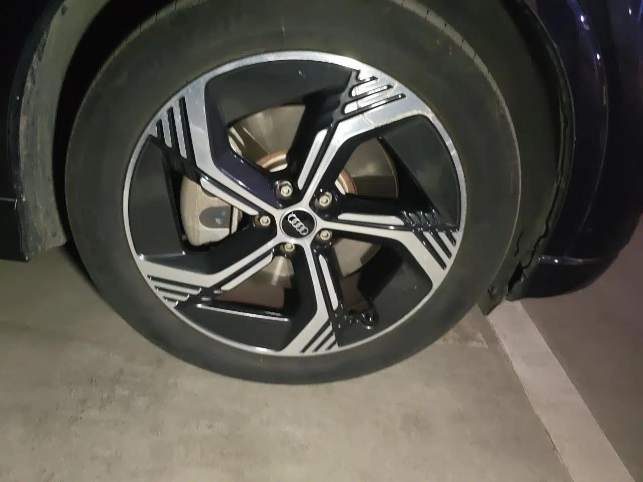 Audi Q4 e-tron 2024 40 e-tron Boundary Edition in Midnight Blue — миниатюра 8