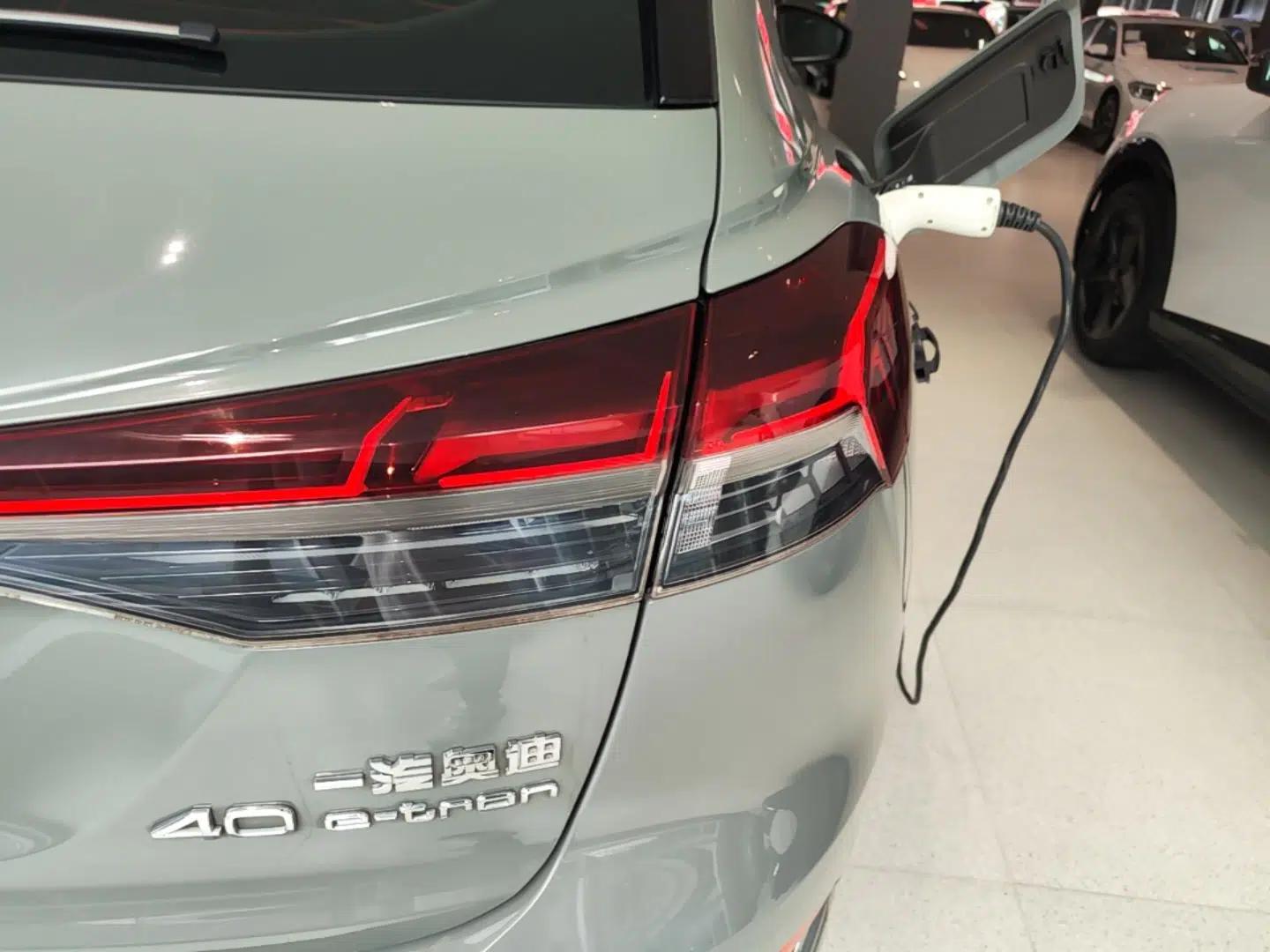 Audi Q4 e-tron 2024 40 e-tron Boundary Edition — миниатюра 9