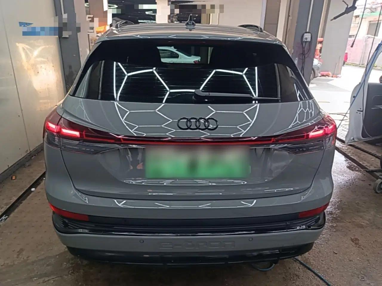 Audi Q4 e-tron 2023 40 e-tron Adventure Edition — миниатюра 5