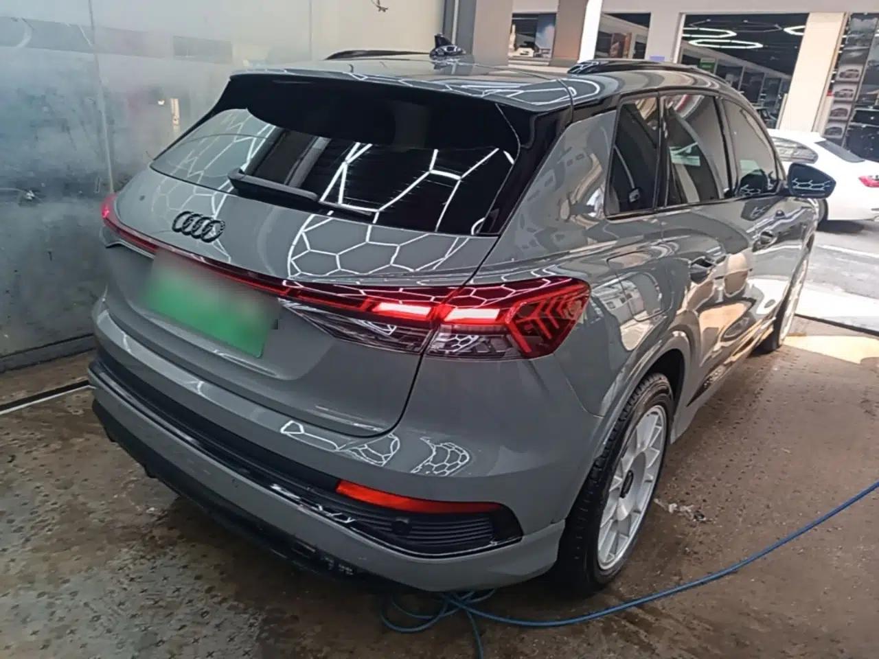 Audi Q4 e-tron 2023 40 e-tron Adventure Edition — миниатюра 6