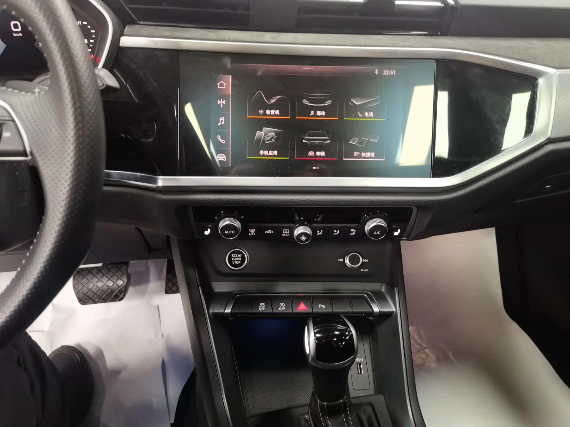 Audi Q3 Sportback 2020 40 TFSI Fashion Model — миниатюра 13