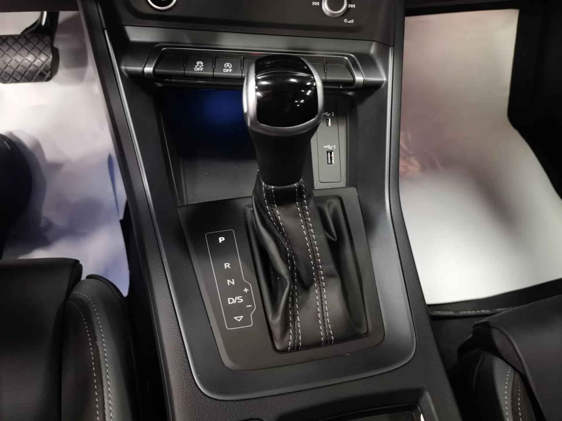 Audi Q3 Sportback 2020 40 TFSI Fashion Model — миниатюра 14