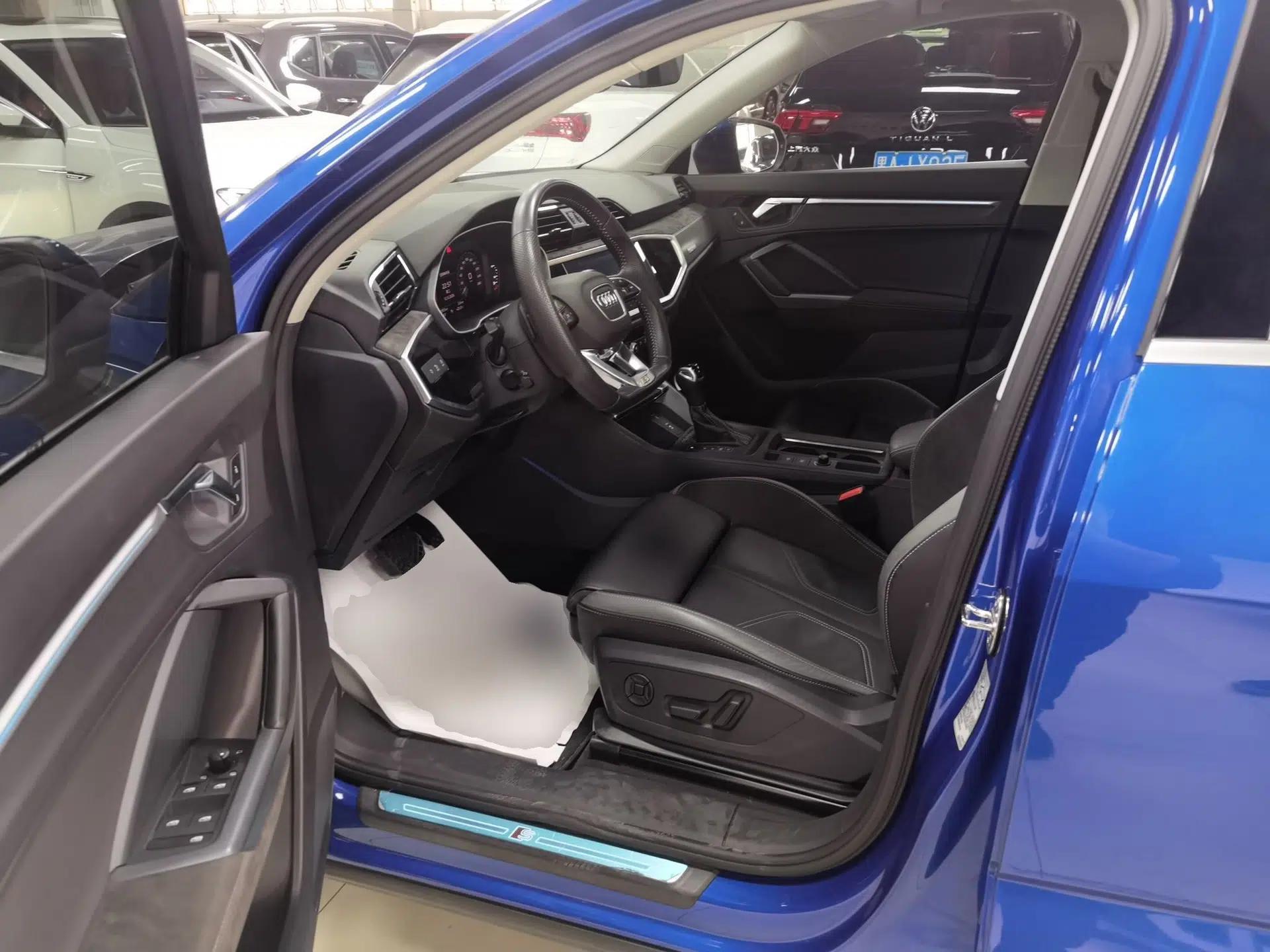 Audi Q3 Sportback 2020 40 TFSI Fashion Model — миниатюра 16
