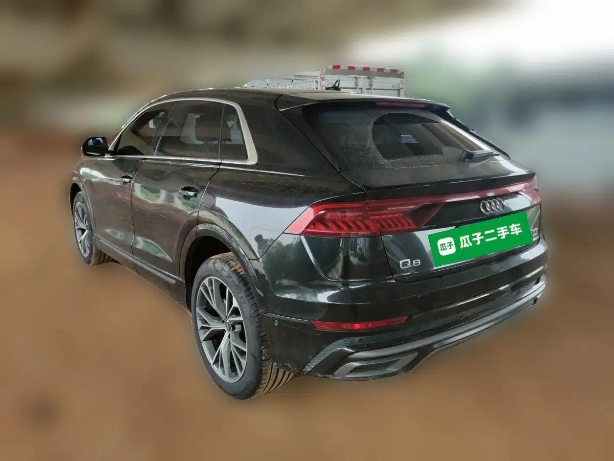 Audi Q8 2019 55 TFSI Luxury Dynamic Model — миниатюра 4