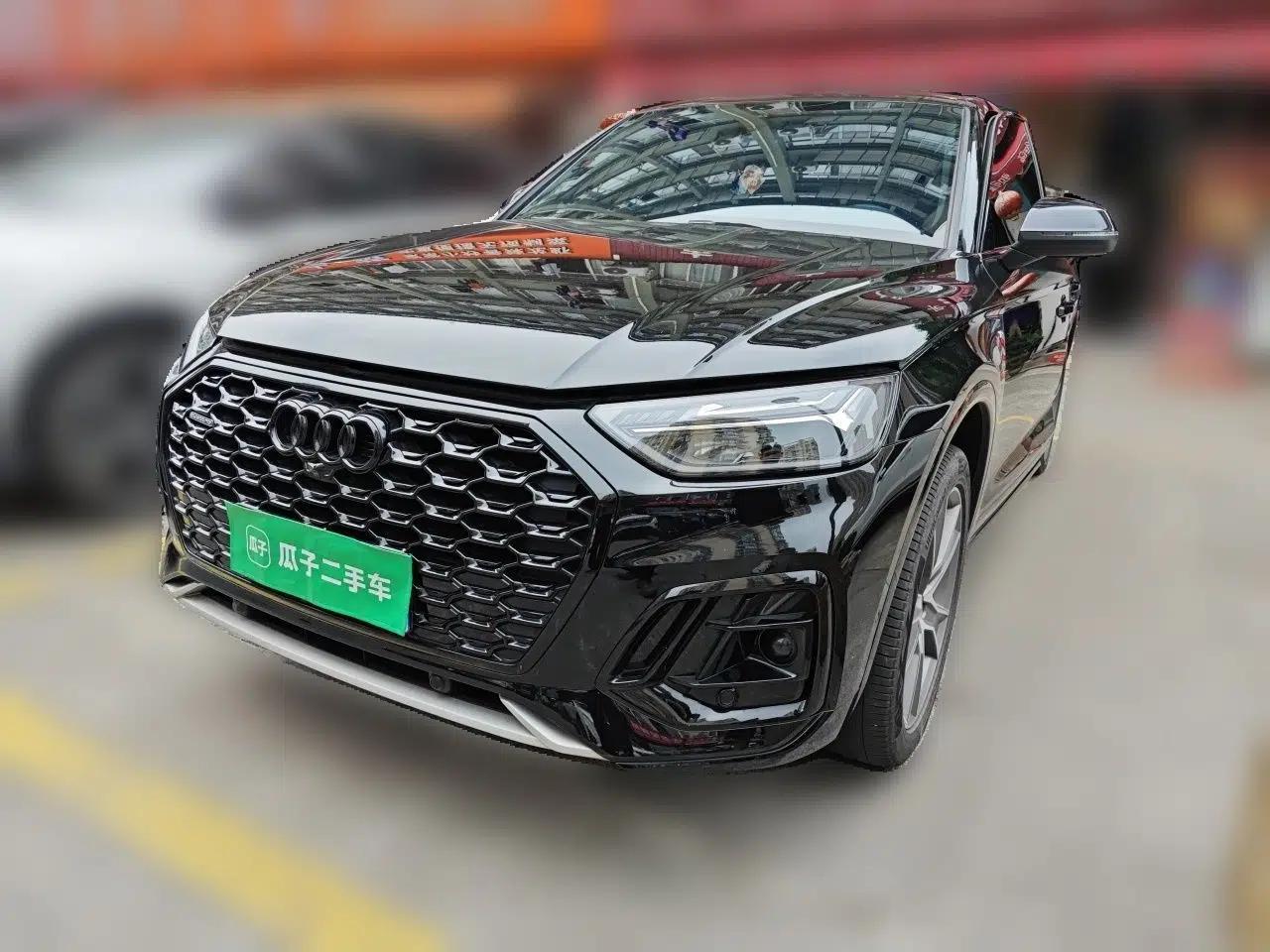 Audi Q5L Sportback 2023 40 TFSI Luxury Model — миниатюра 1