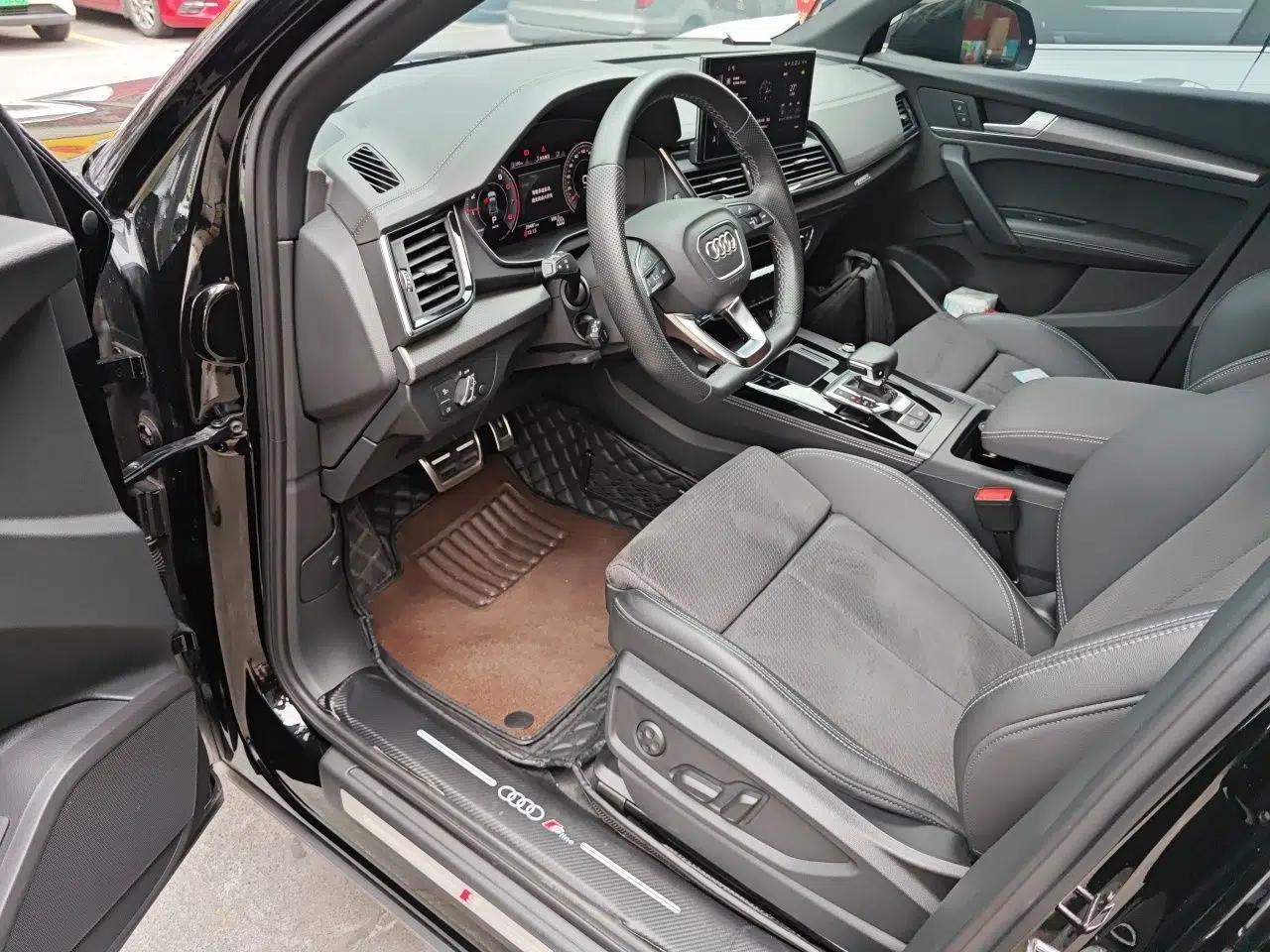 Audi Q5L Sportback 2023 40 TFSI Luxury Model — миниатюра 16