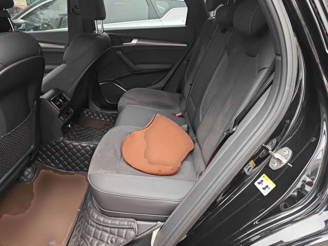 Audi Q5L Sportback 2023 40 TFSI Luxury Model — миниатюра 17