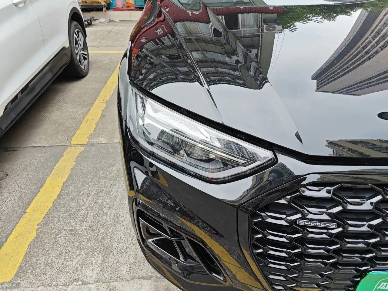 Audi Q5L Sportback 2023 40 TFSI Luxury Model — миниатюра 7