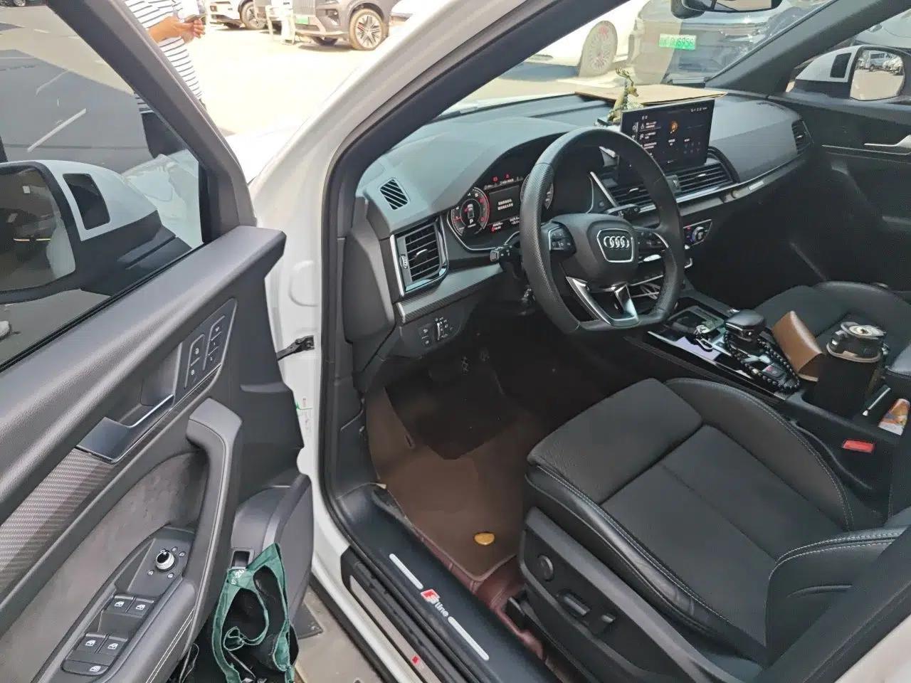 Audi Q5L Sportback 2021 40 TFSI Luxury Edition — миниатюра 16