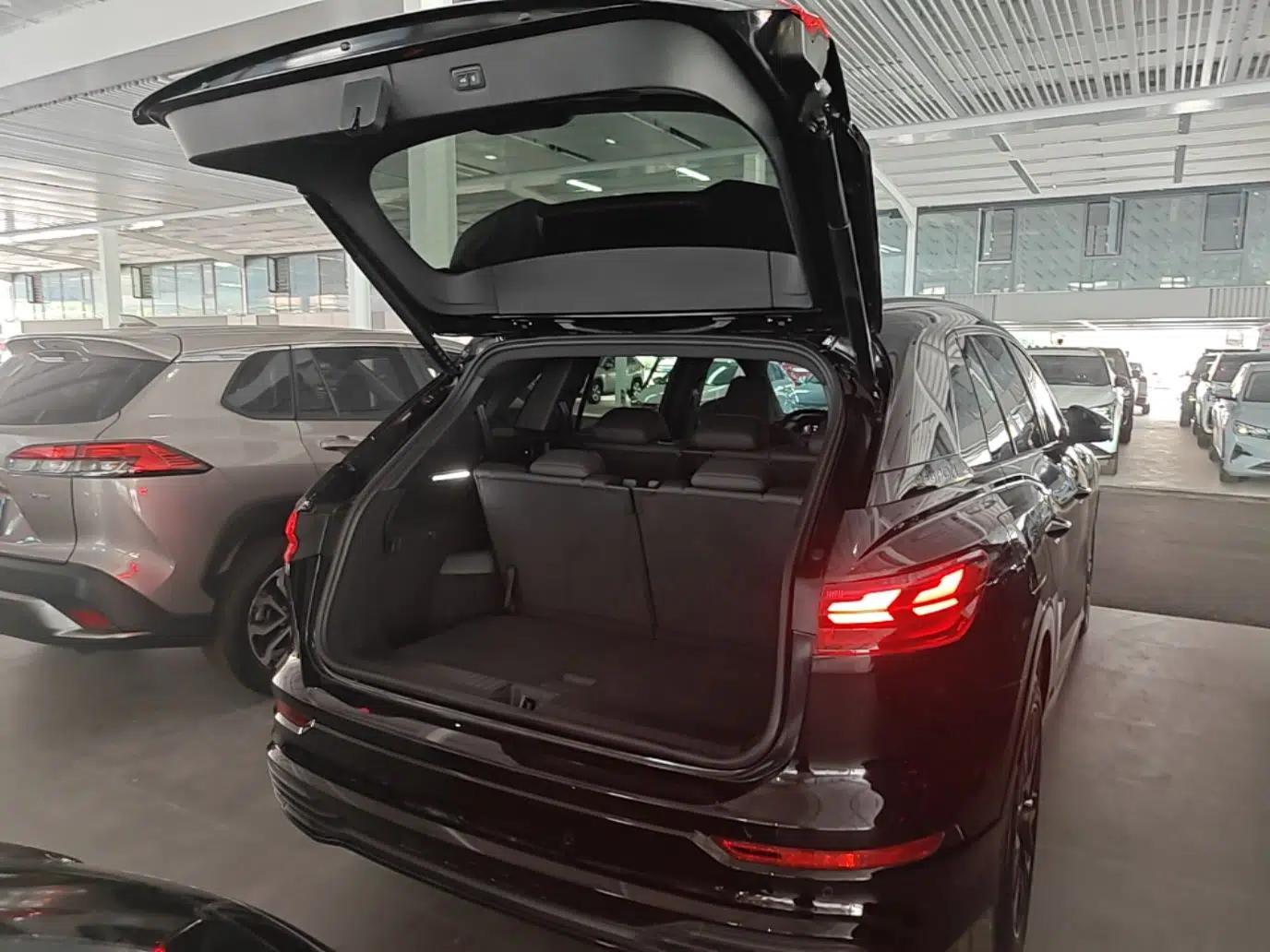 Audi Q5 e-tron 2022 40 e-tron Starry Edition Luxury Package — миниатюра 22