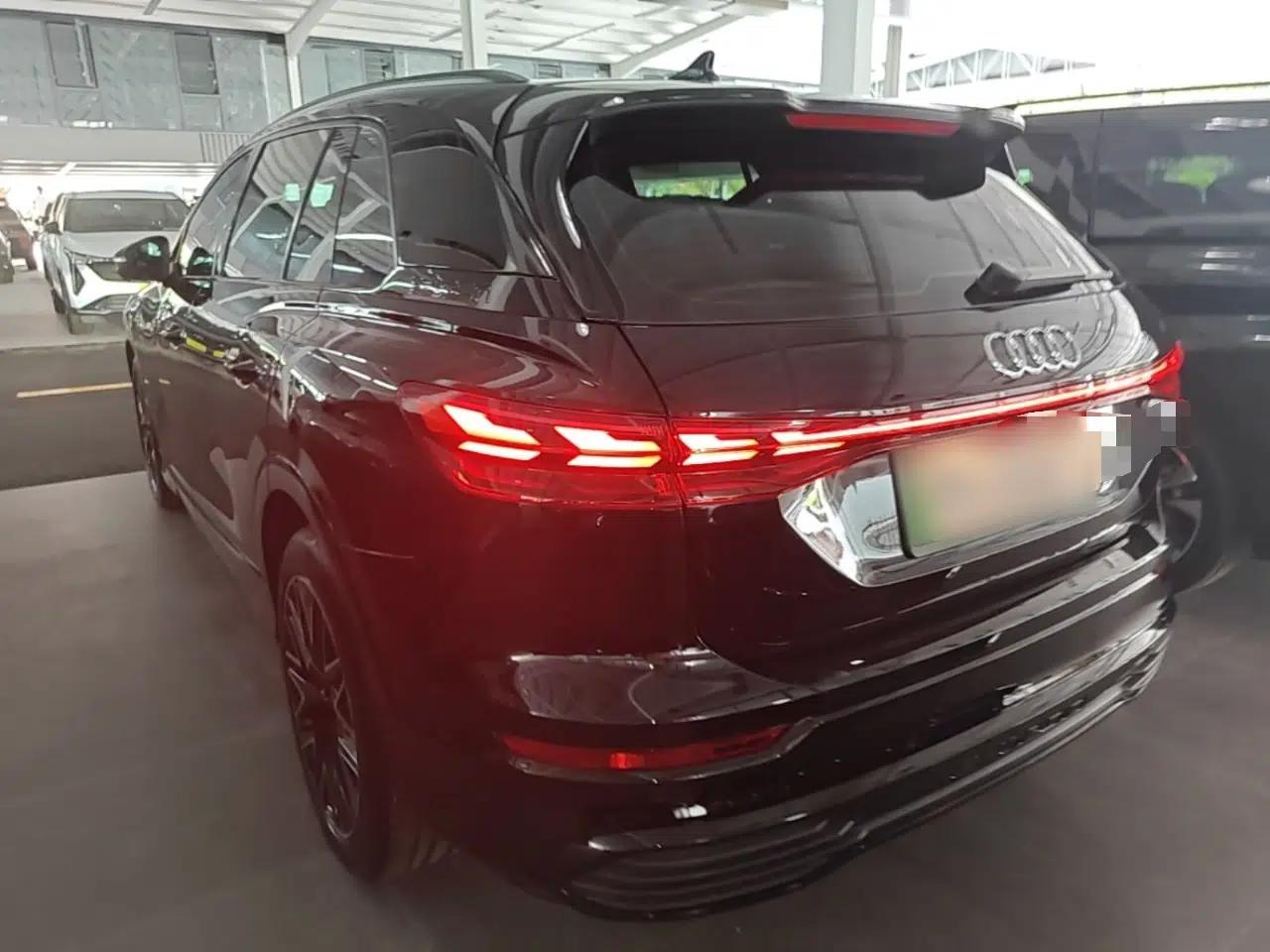 Audi Q5 e-tron 2022 40 e-tron Starry Edition Luxury Package — миниатюра 4