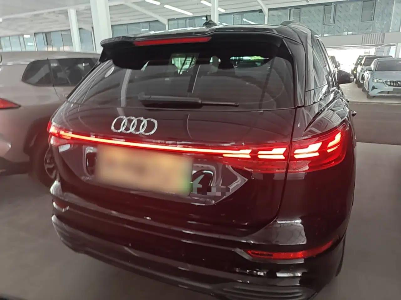 Audi Q5 e-tron 2022 40 e-tron Starry Edition Luxury Package — миниатюра 5