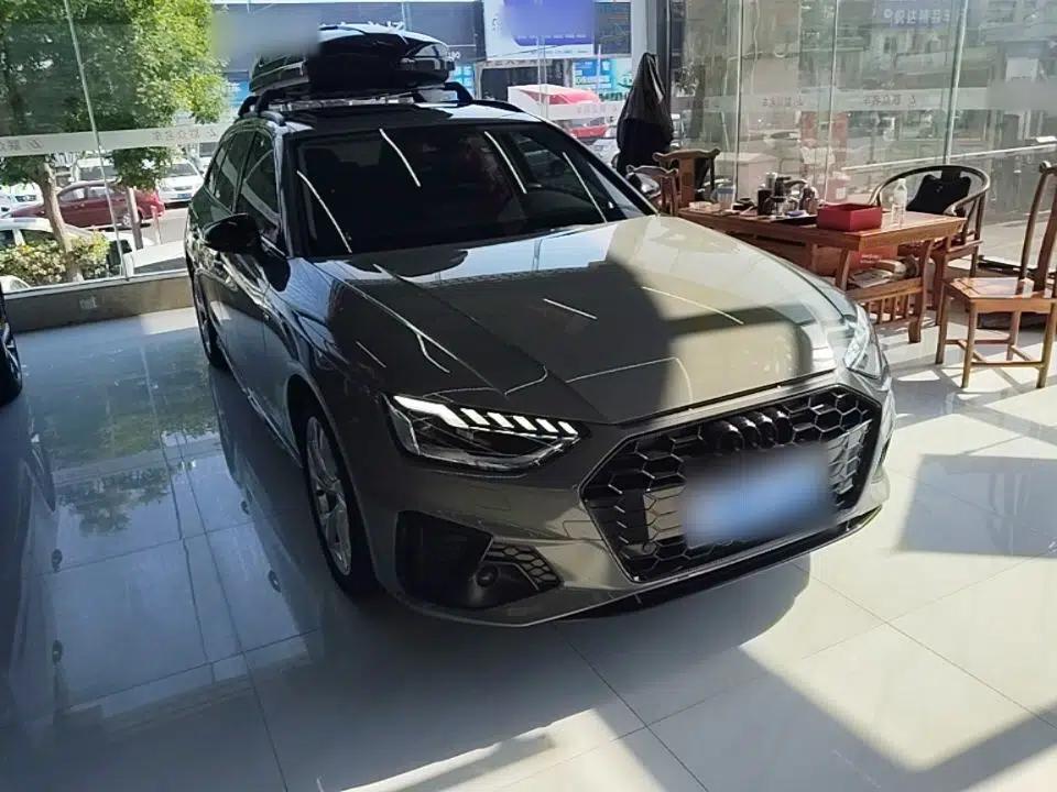 Audi A4 2022 Avant 40 TFSI Fashion Dynamic Model — миниатюра 3