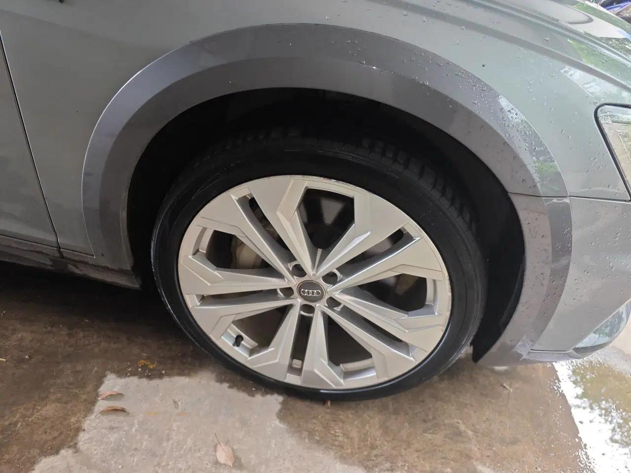 Audi A6 2020 allroad quattro Explorer 55 TFSI Prestige Off-Road Model — миниатюра 8
