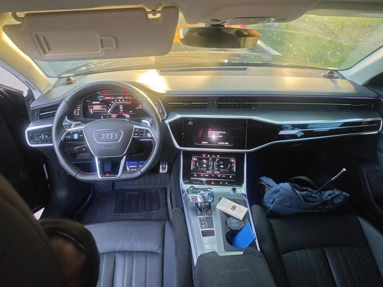 Audi A6 2022 allroad quattro Explorer 55 TFSI Prestige Off-Road Model — миниатюра 9