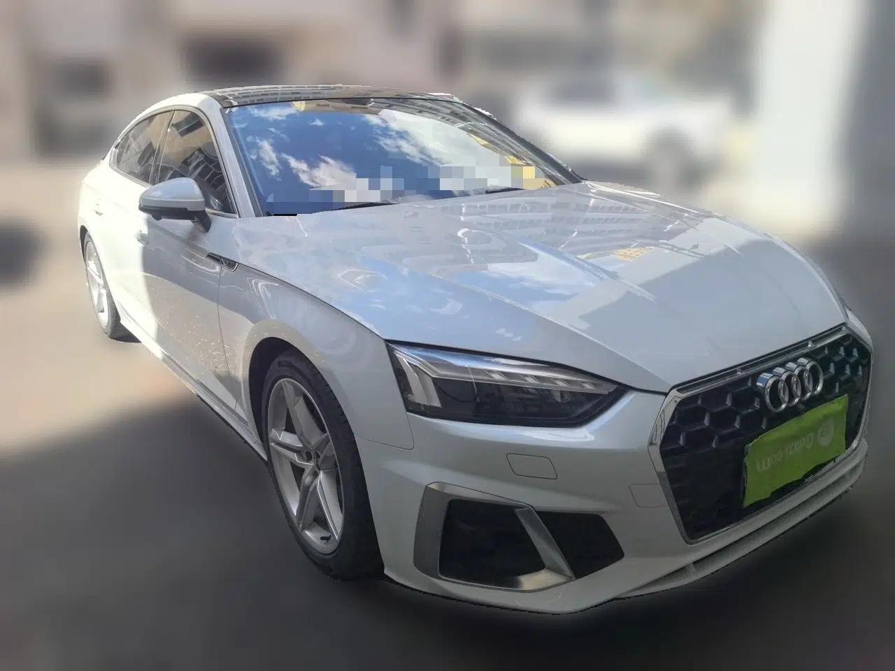 Audi A5 2023 Sportback 40 TFSI Fashionable and Dynamic Model — миниатюра 3