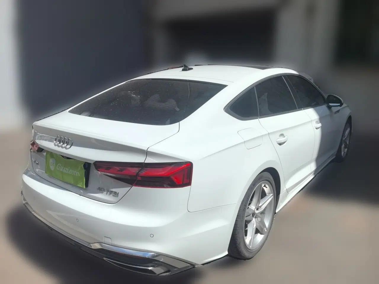 Audi A5 2023 Sportback 40 TFSI Fashionable and Dynamic Model — миниатюра 6