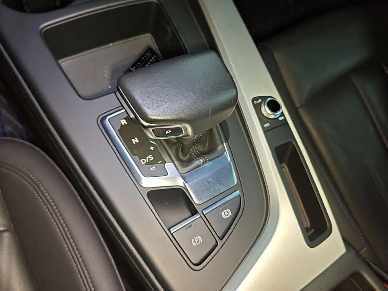 Audi A5 2021 Sportback 40 TFSI Fashionable and Dynamic Model — миниатюра 16