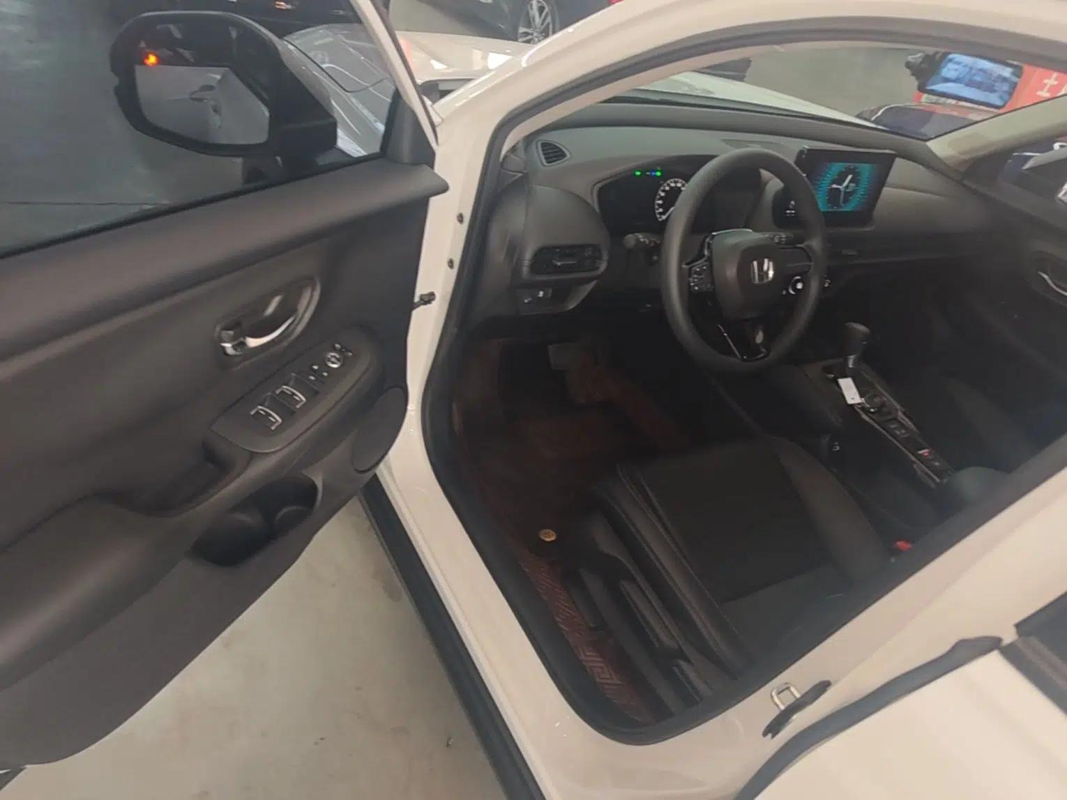 Honda HR-V 2023 240TURBO Enjoyment Edition — миниатюра 18
