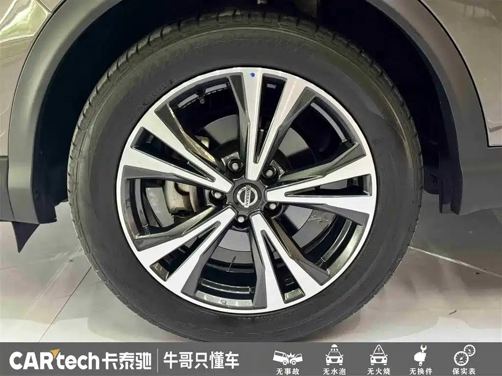 Nissan Qashqai 2021 2.0L CVT Luxury Edition — миниатюра 10