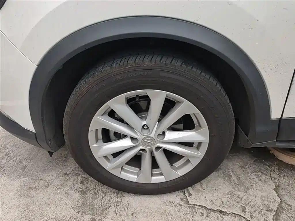 Nissan Qashqai 2016 2.0L CVT Elite Edition — миниатюра 23