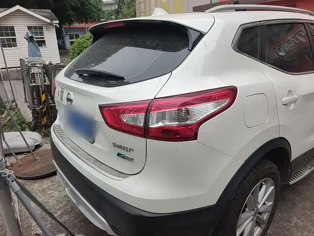 Nissan Qashqai 2016 2.0L CVT Elite Edition — миниатюра 6