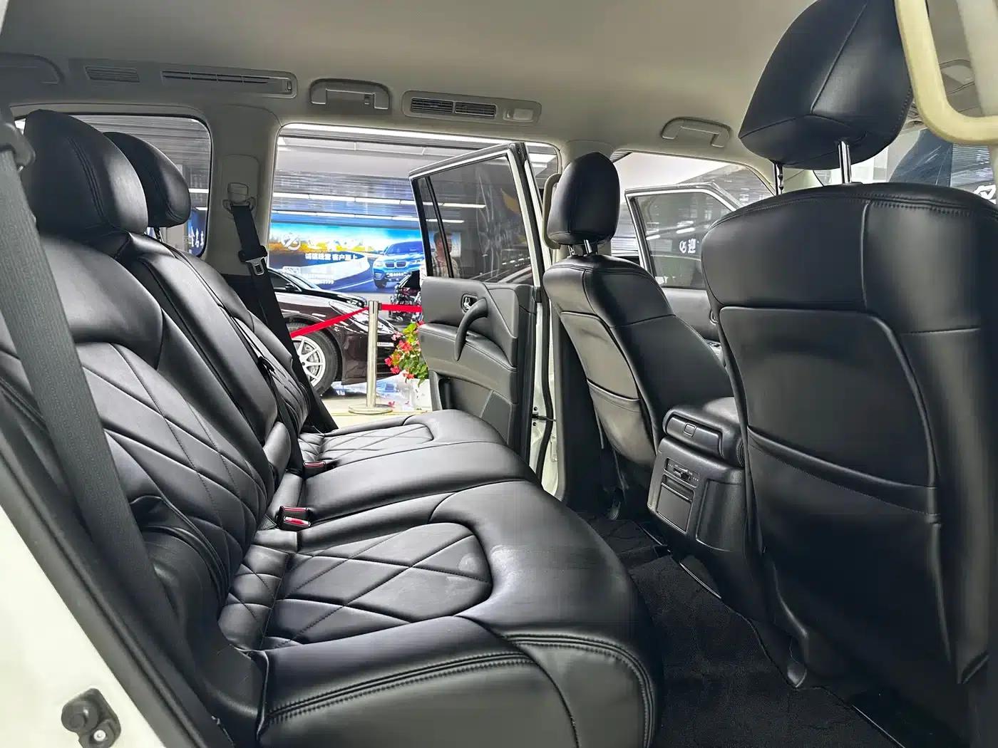 Nissan Patrol 2018 4.0L Leader Edition — миниатюра 11