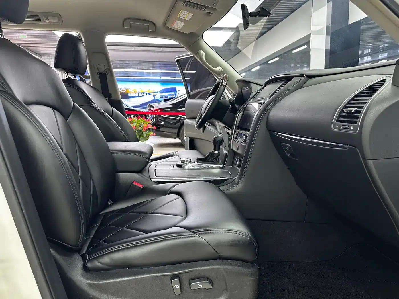 Nissan Patrol 2018 4.0L Leader Edition — миниатюра 12
