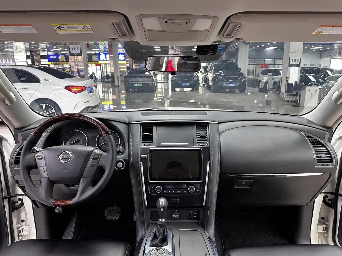 Nissan Patrol 2018 4.0L Leader Edition — миниатюра 13