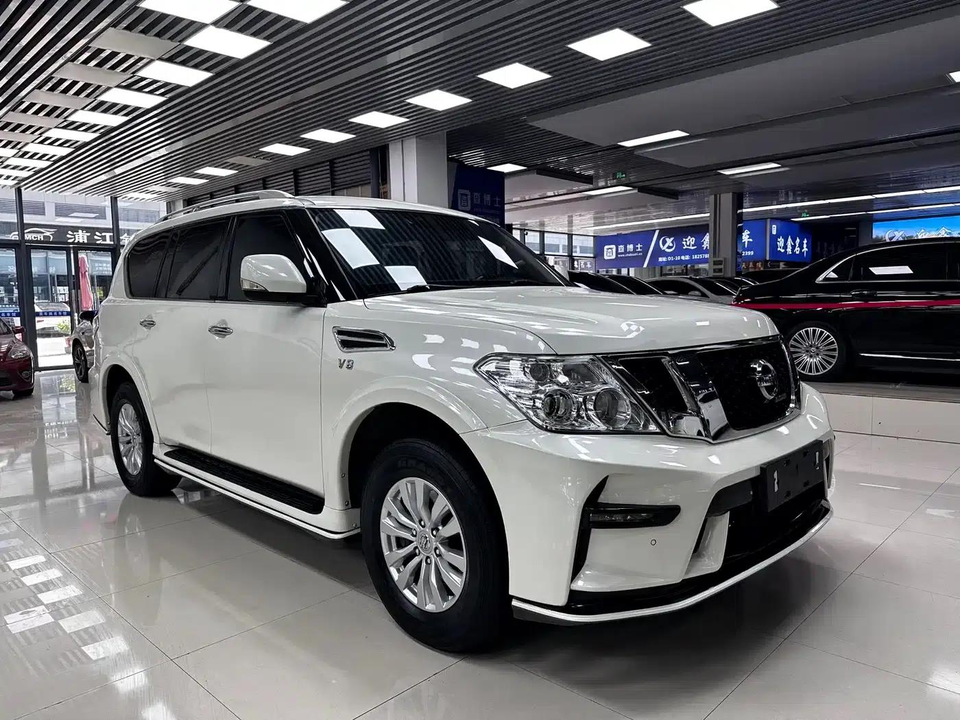 Nissan Patrol 2018 4.0L Leader Edition — миниатюра 3