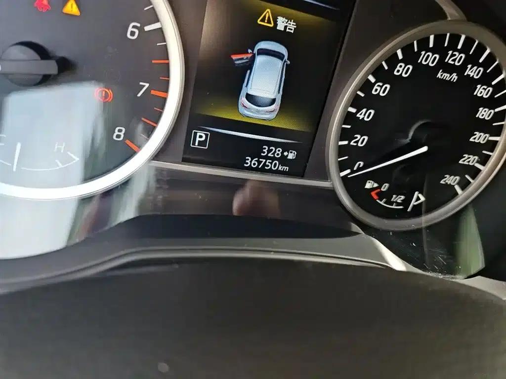2020 Tiida 1.6L CVT Smart Edition — миниатюра 8